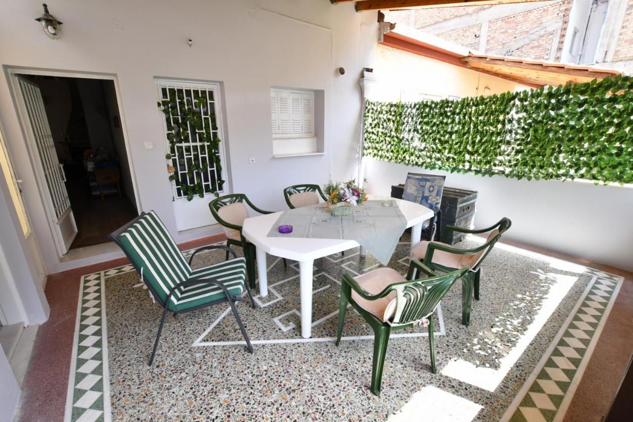 Downtown Loft Lejlighed Aigio Eksteriør billede