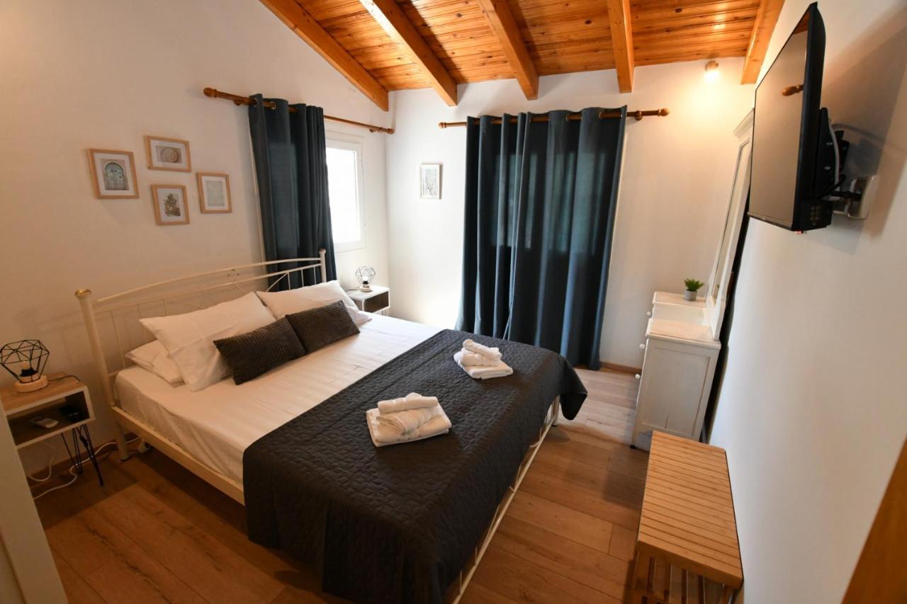 Downtown Loft Lejlighed Aigio Eksteriør billede
