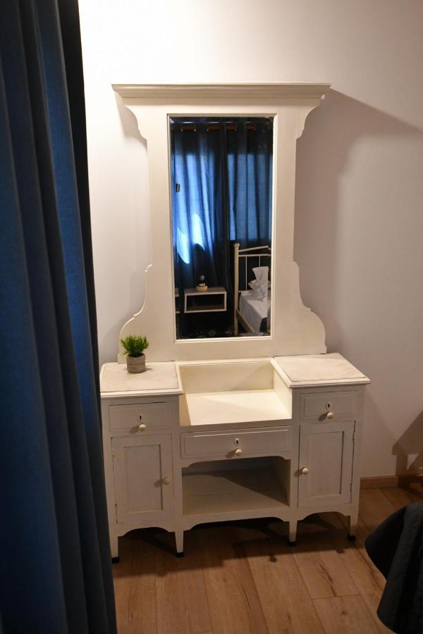 Downtown Loft Lejlighed Aigio Eksteriør billede